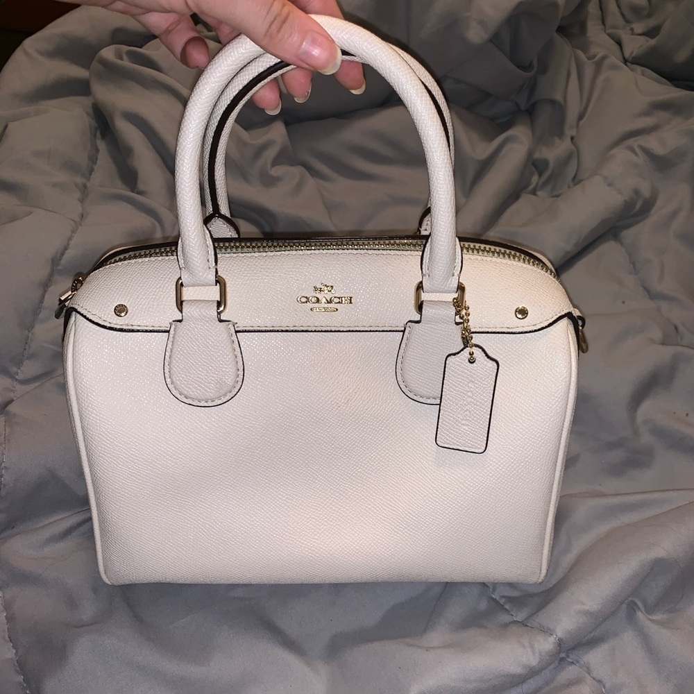 Coach purse in excellent condition!❤️